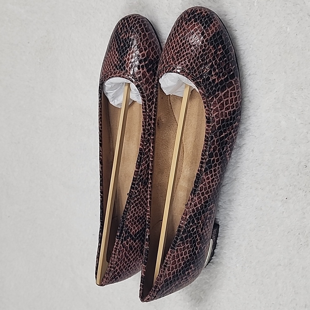 Life Stride Velocity 2.0 Vivienne Ter Cotta Snake Skin Design Flats New In Box